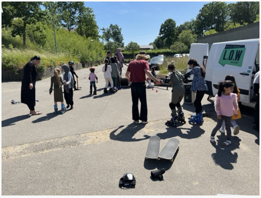 Børn og unge sammen med LOW i Kalundborg en sommerdag